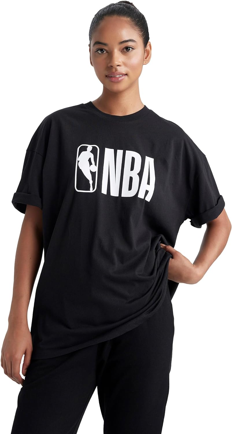 Kadın Fit NBA Lisanslı Oversize Fit Bisiklet Yaka Kısa Kollu %100 Pamuk Tişört